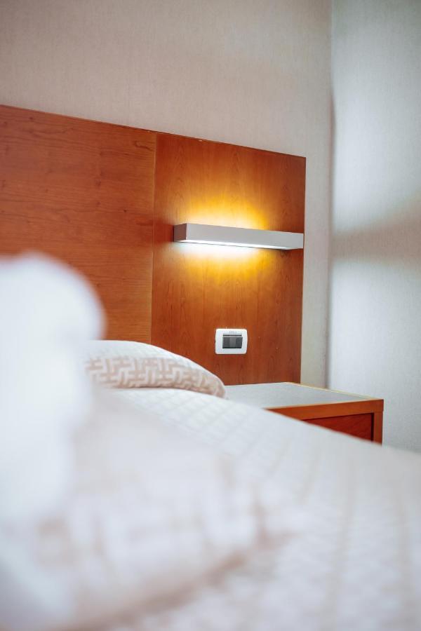 Hotel Amico Citta Sant'Angelo Luaran gambar